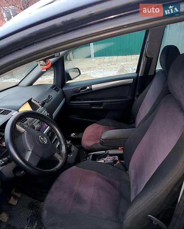 Минивэн Opel Zafira 2007 в Харькове