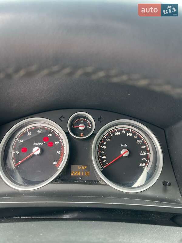 Минивэн Opel Zafira 2010 в Луцке фото 10 Минивэн Opel Zafira 2010 в Луцке