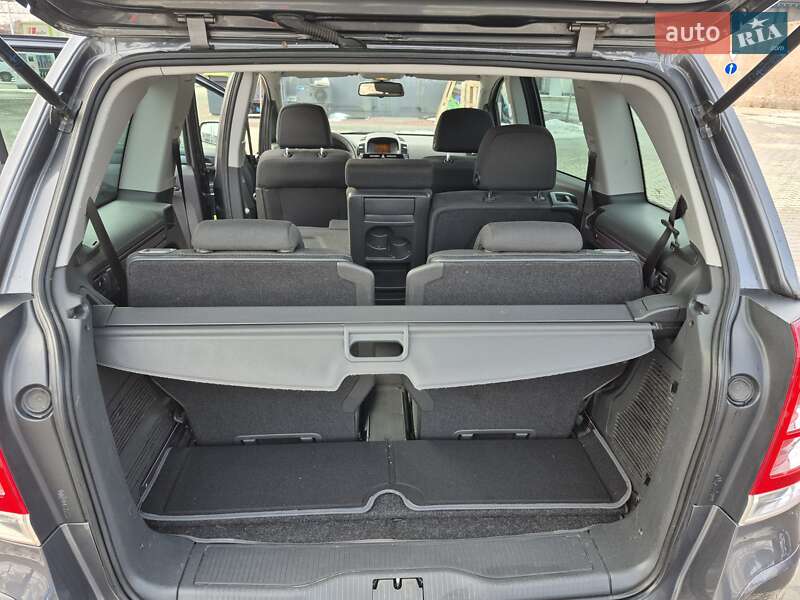 Мінівен Opel Zafira 2011 в Одесі