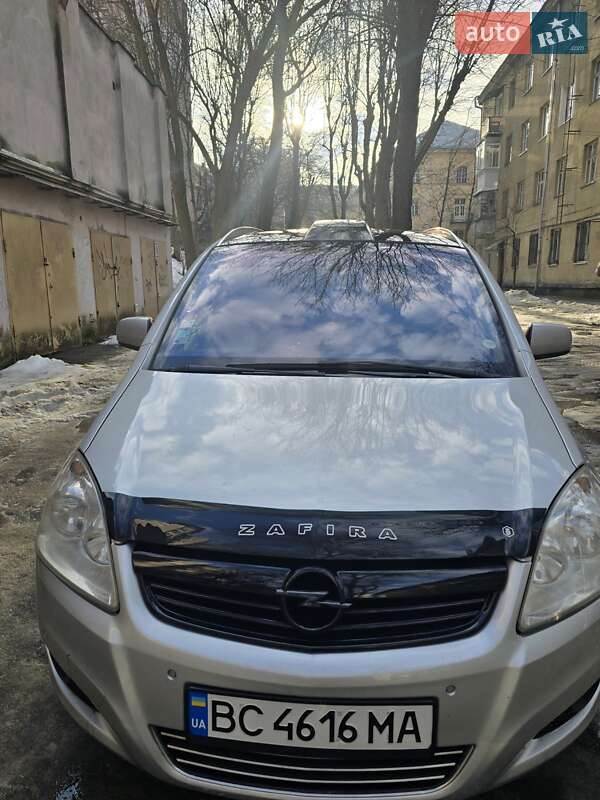 Мінівен Opel Zafira 2010 в Львові