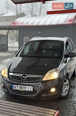Мінівен Opel Zafira 2010 в Надвірній