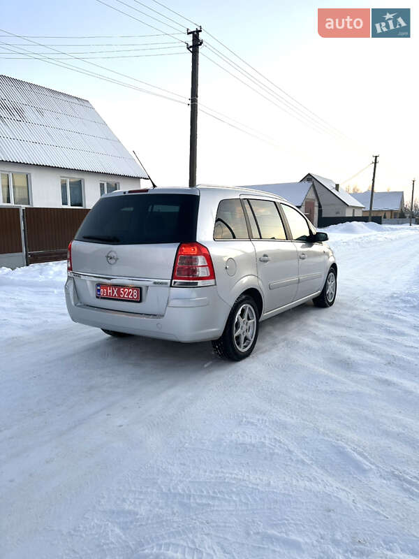 Минивэн Opel Zafira 2009 в Луцке фото 4 Минивэн Opel Zafira 2009 в Луцке