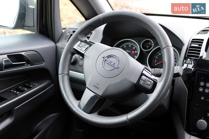 Минивэн Opel Zafira 2011 в Самборе фото 74 Минивэн Opel Zafira 2011 в Самборе