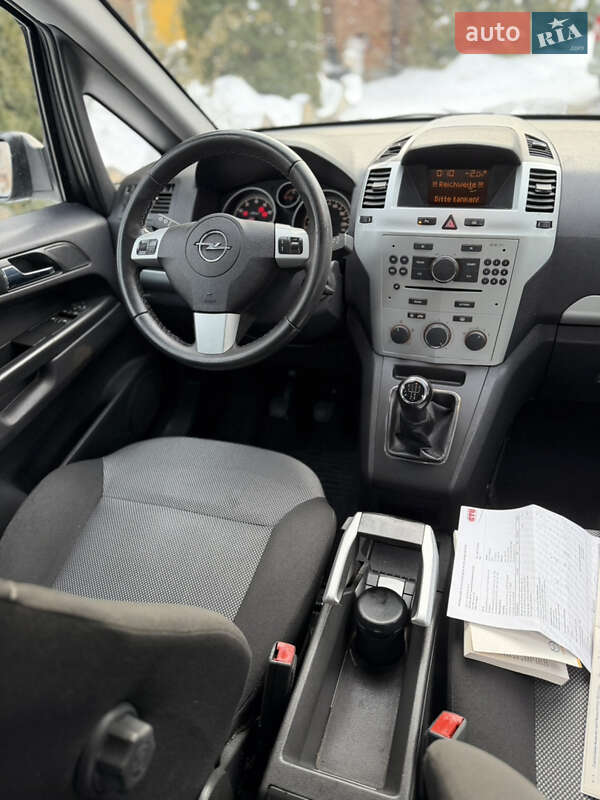 Минивэн Opel Zafira 2009 в Луцке фото 6 Минивэн Opel Zafira 2009 в Луцке