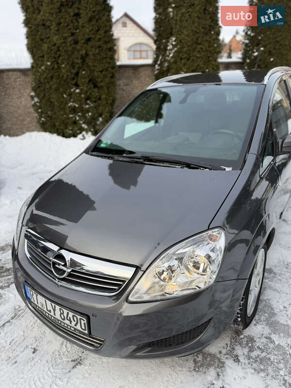 Минивэн Opel Zafira 2009 в Луцке фото 28 Минивэн Opel Zafira 2009 в Луцке