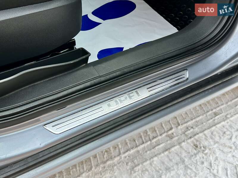Минивэн Opel Zafira 2010 в Владимирце
