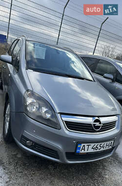 Мінівен Opel Zafira 2005 в Запоріжжі