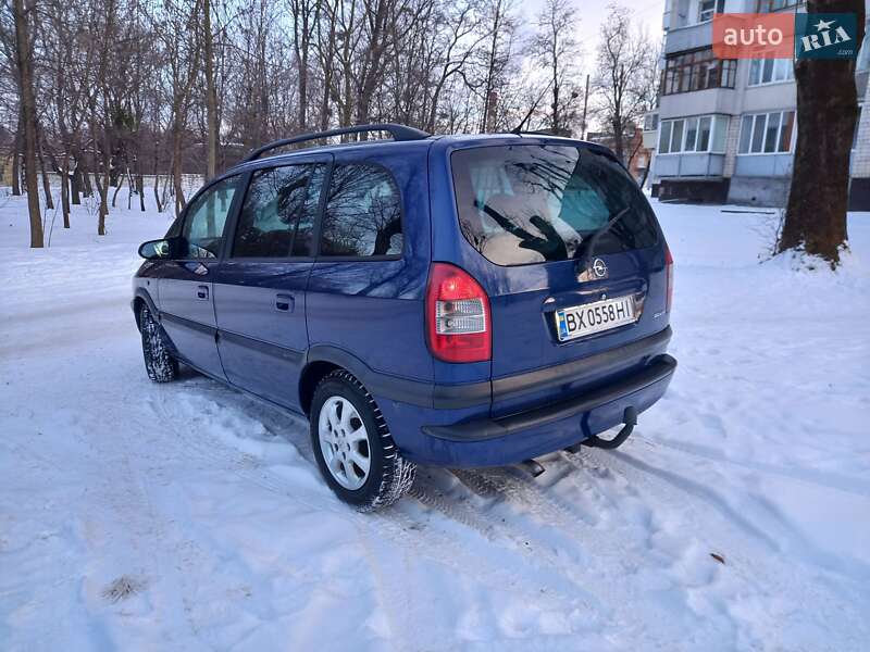 Минивэн Opel Zafira 2004 в Хмельницком