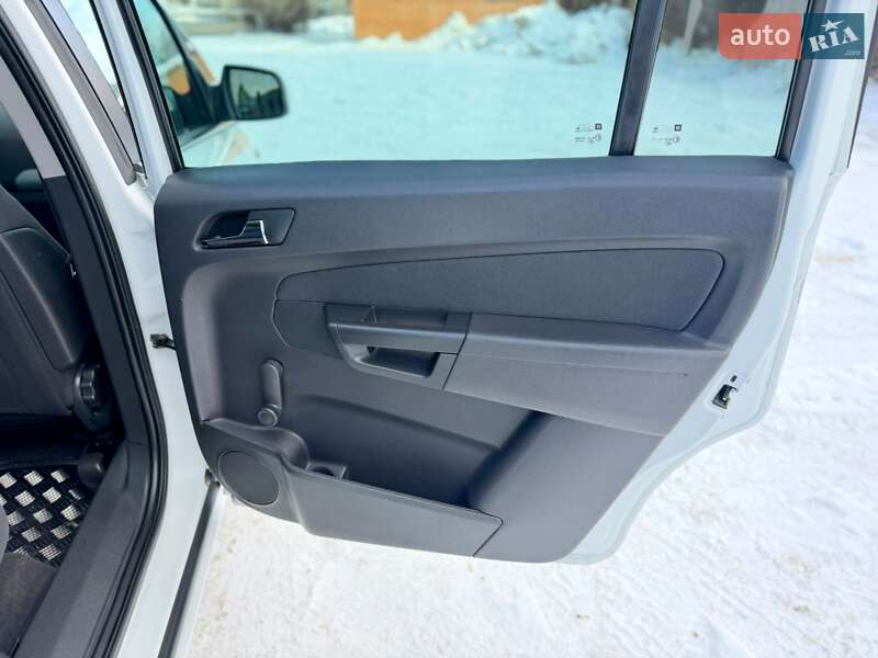Минивэн Opel Zafira 2011 в Тернополе фото 25 Минивэн Opel Zafira 2011 в Тернополе