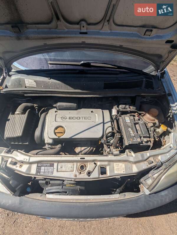 Минивэн Opel Zafira 2002 в Кривом Роге фото 9 Минивэн Opel Zafira 2002 в Кривом Роге