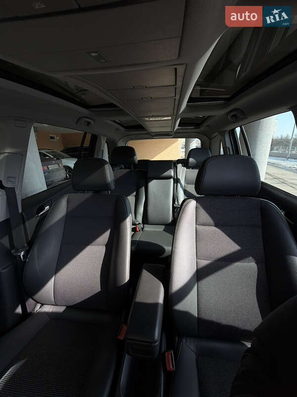 Минивэн Opel Zafira 2008 в Киеве