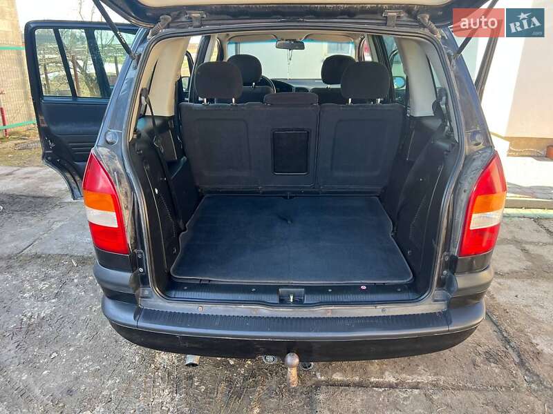 Минивэн Opel Zafira 1999 в Новояворовске
