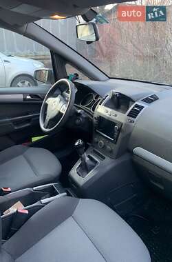 Минивэн Opel Zafira 2006 в Дрогобыче