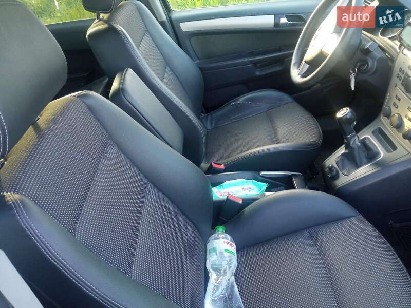 Минивэн Opel Zafira 2008 в Косове фото 4 Минивэн Opel Zafira 2008 в Косове