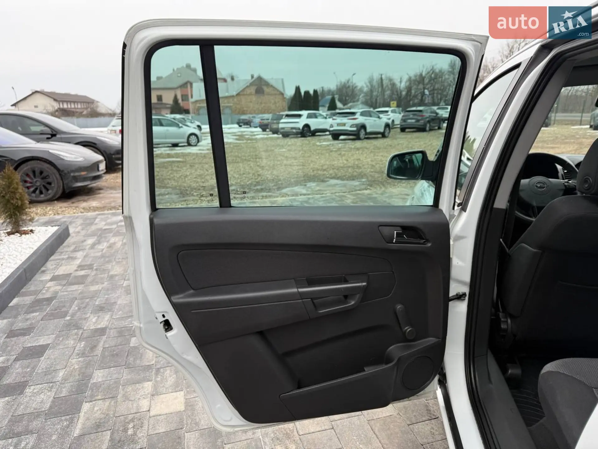 2010 Opel Zafira - мініатюра 18
