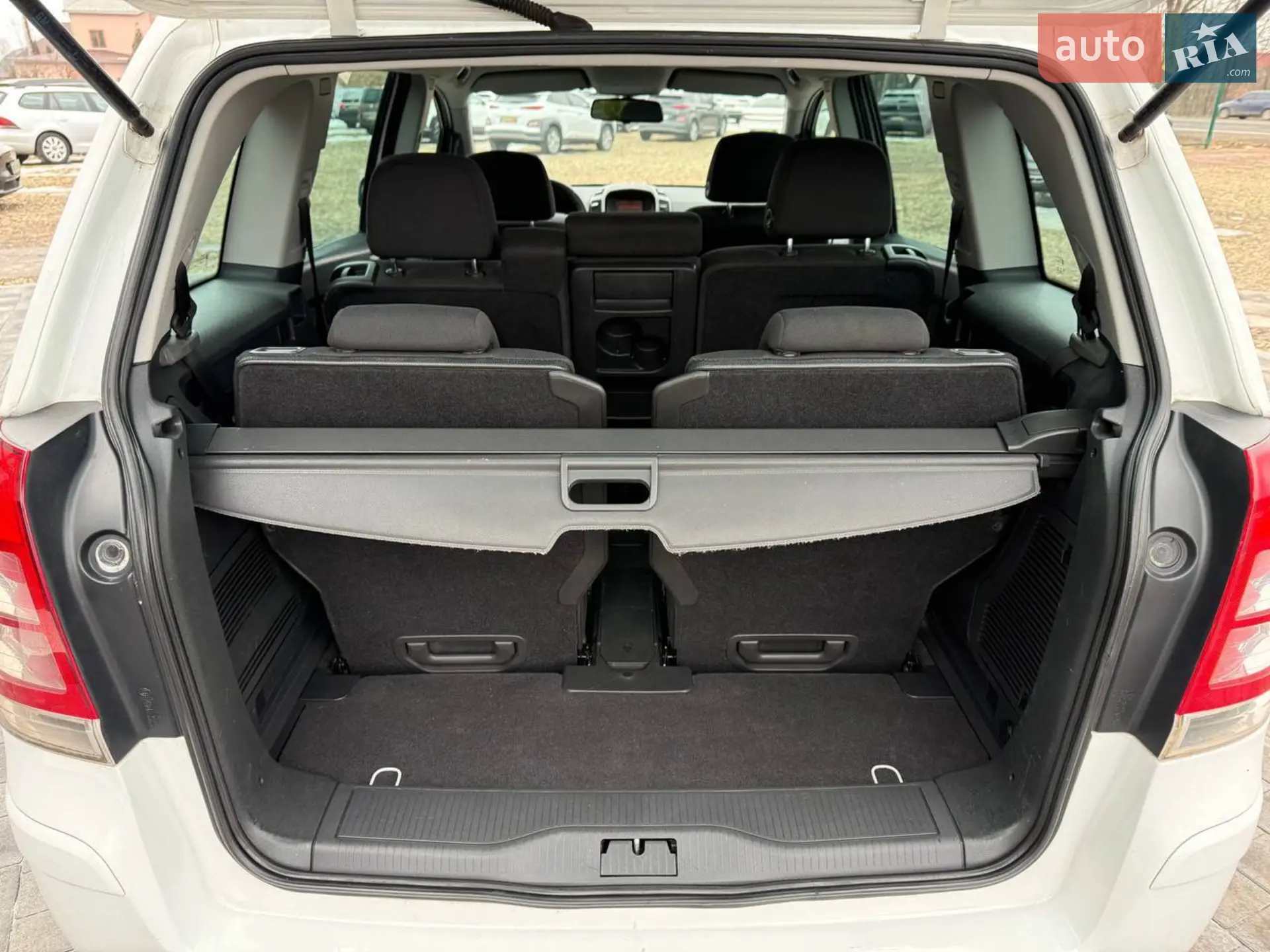2010 Opel Zafira - мініатюра 20