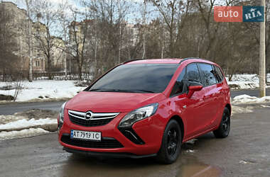 Минивэн Opel Zafira 2012 в Ивано-Франковске