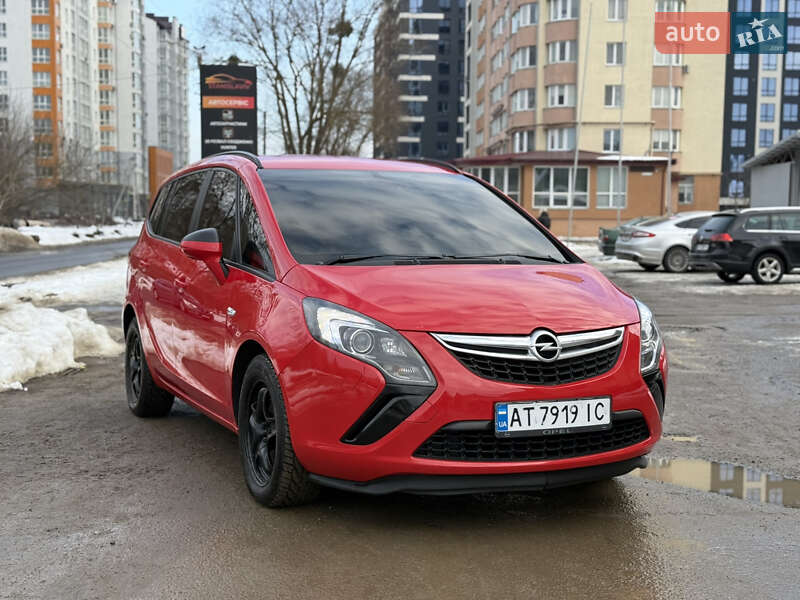 Минивэн Opel Zafira 2012 в Ивано-Франковске