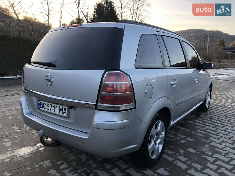 Минивэн Opel Zafira 2006 в Турке
