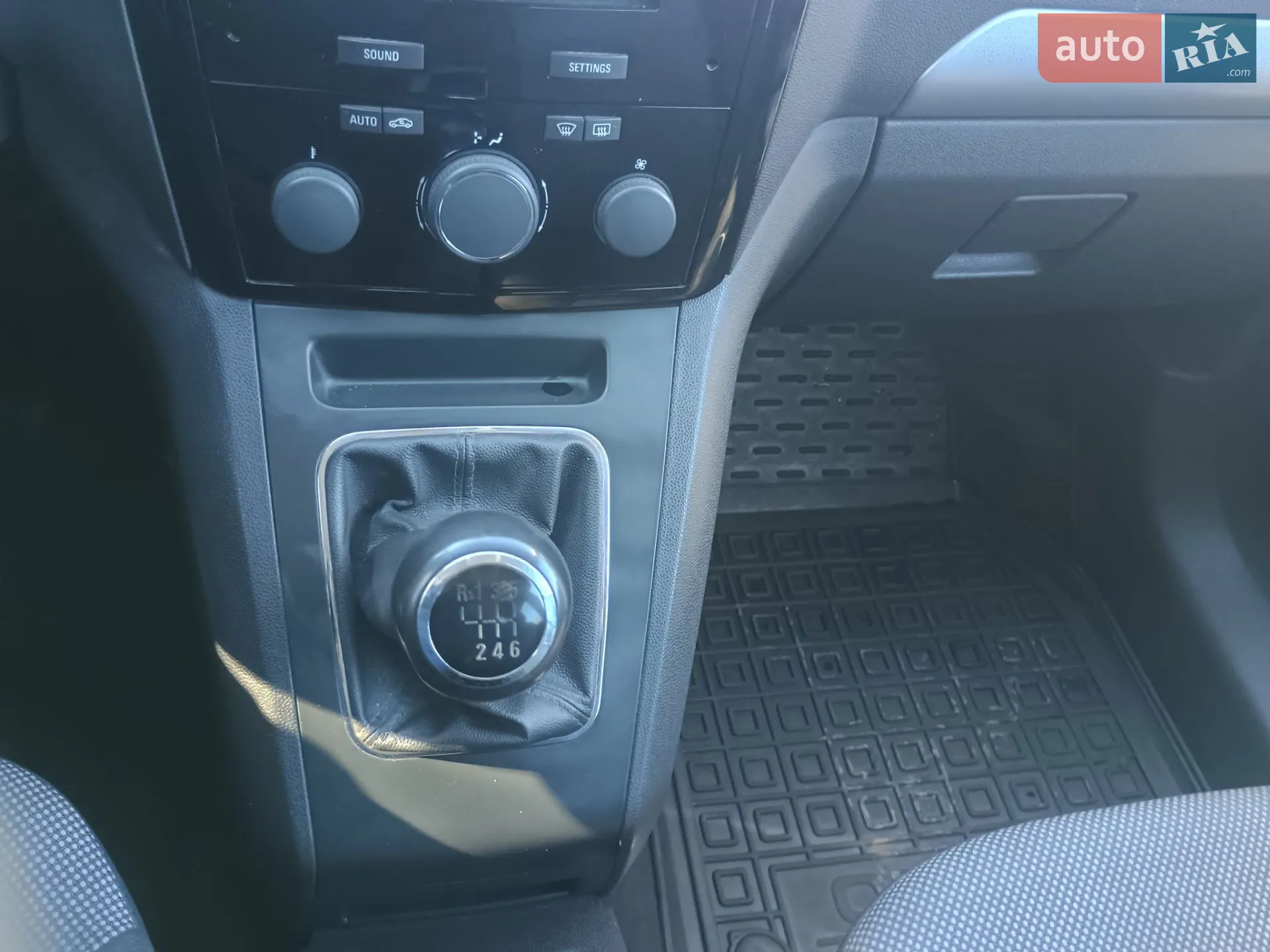 2010 Opel Zafira - мініатюра 12