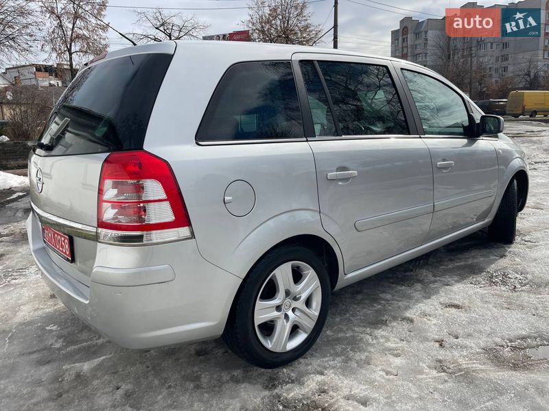 Мінівен Opel Zafira 2010 в Білій Церкві