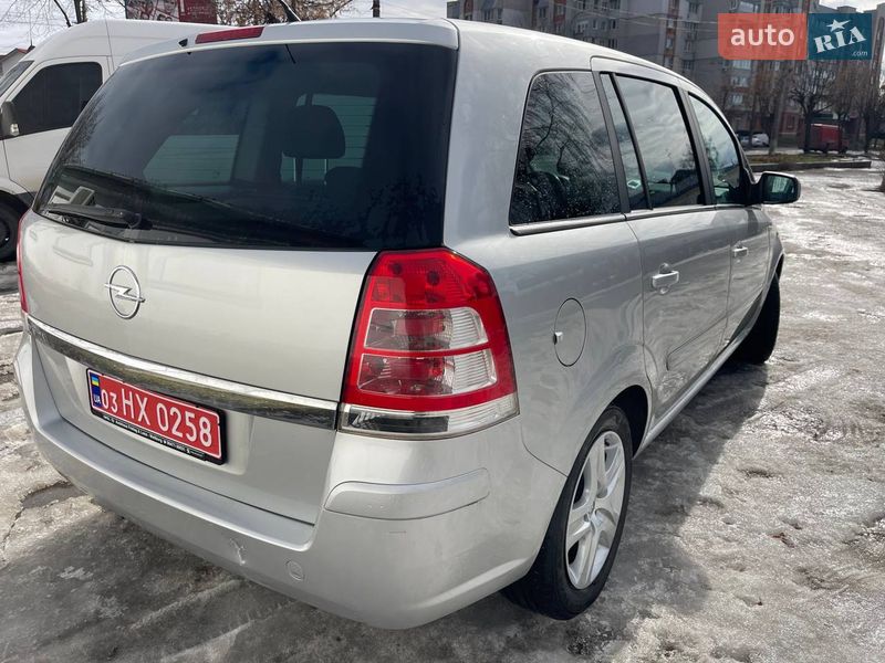 Мінівен Opel Zafira 2010 в Білій Церкві