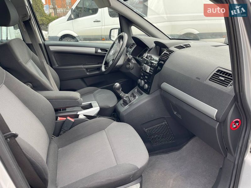 Мінівен Opel Zafira 2010 в Білій Церкві