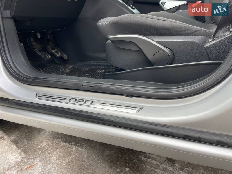 Мінівен Opel Zafira 2010 в Білій Церкві