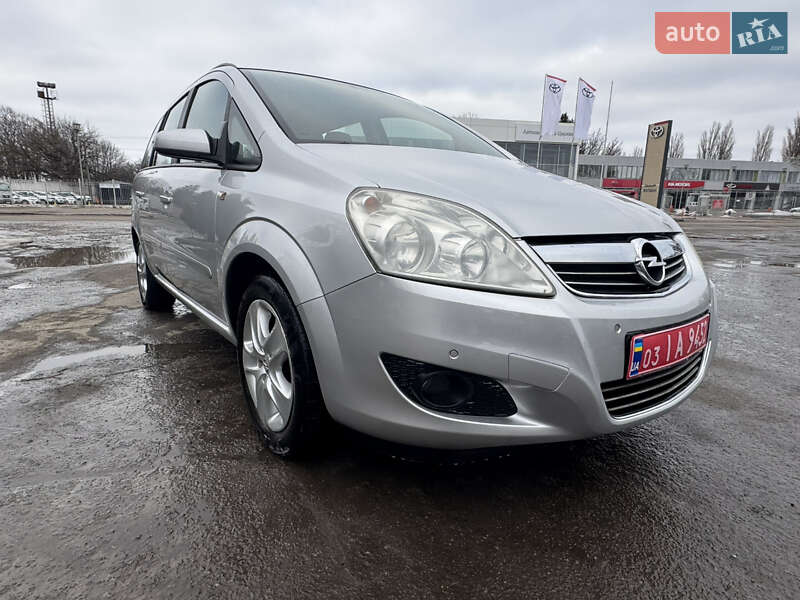 Минивэн Opel Zafira 2008 в Белой Церкви