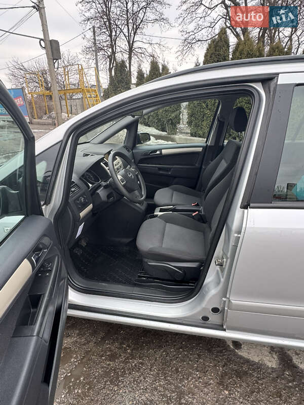 Минивэн Opel Zafira 2008 в Белой Церкви