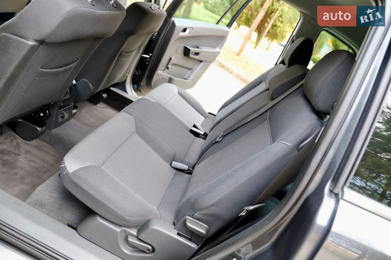 Минивэн Opel Zafira 2011 в Дрогобыче фото 76 Минивэн Opel Zafira 2011 в Дрогобыче