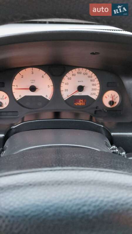 Минивэн Opel Zafira 2000 в Немишаево