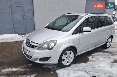 Минивэн Opel Zafira 2010 в Виннице