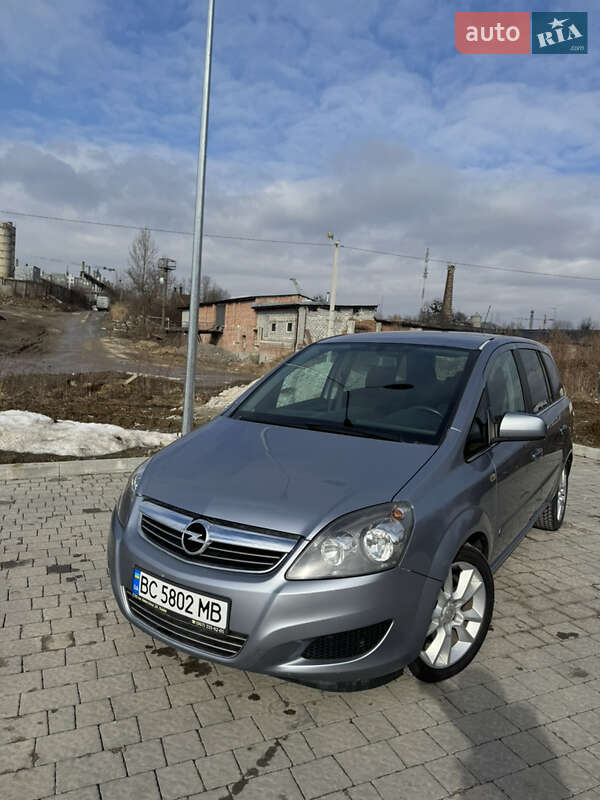 Минивэн Opel Zafira 2011 в Львове фото Минивэн Opel Zafira 2011 в Львове