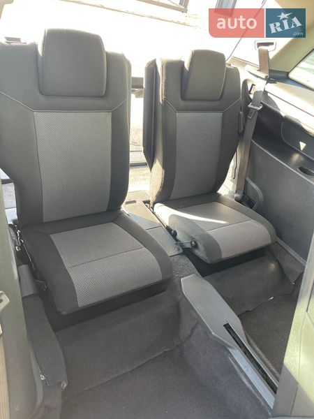 Минивэн Opel Zafira 2010 в Луцке