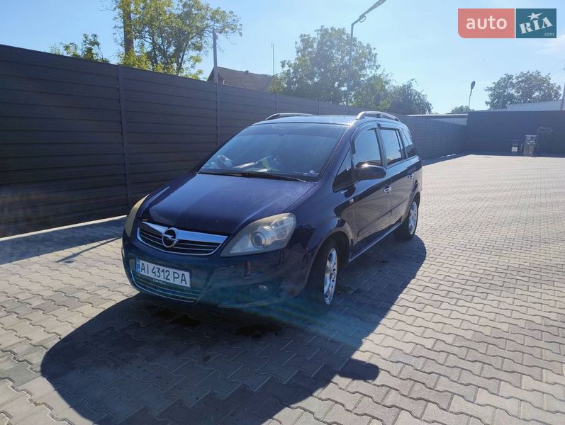 Минивэн Opel Zafira 2008 в Ракитном