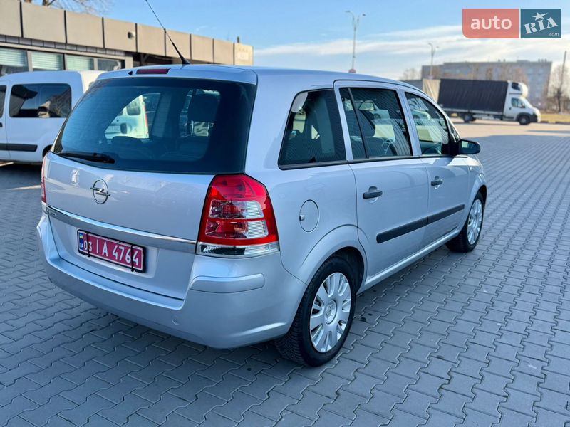 Минивэн Opel Zafira 2009 в Владимире