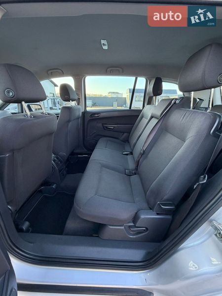 Минивэн Opel Zafira 2009 в Владимире