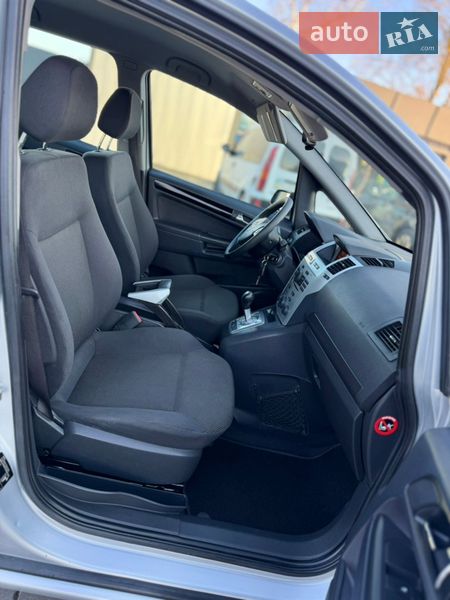Минивэн Opel Zafira 2009 в Владимире