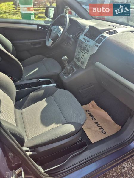 Минивэн Opel Zafira 2009 в Коломые