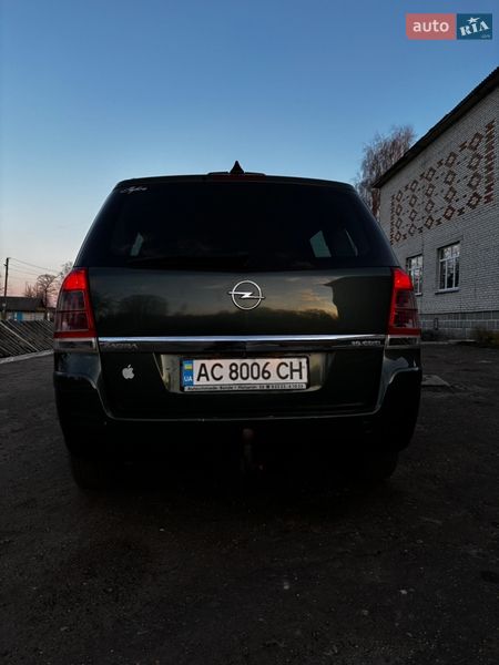 Минивэн Opel Zafira 2009 в Ратным
