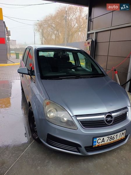 Минивэн Opel Zafira 2007 в Черкассах