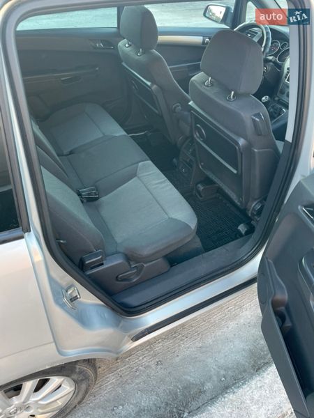 Минивэн Opel Zafira 2009 в Звягеле