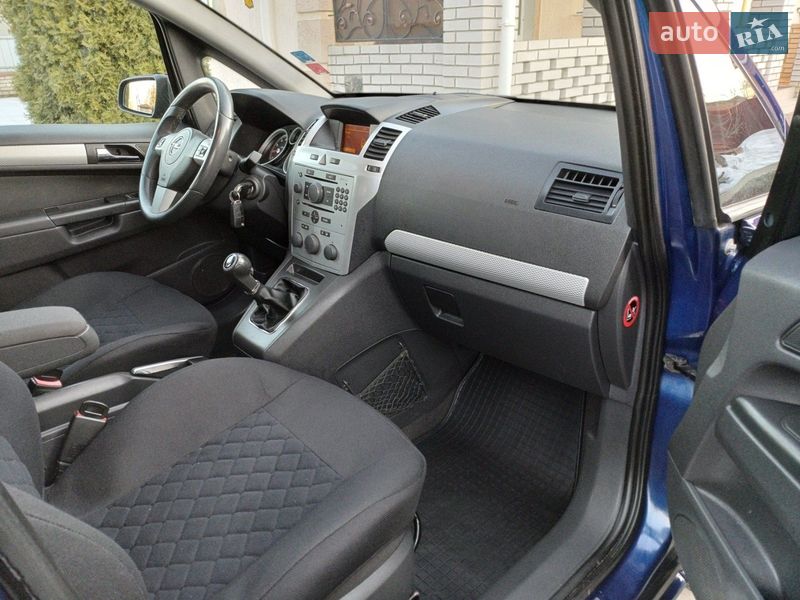 Минивэн Opel Zafira 2008 в Умани