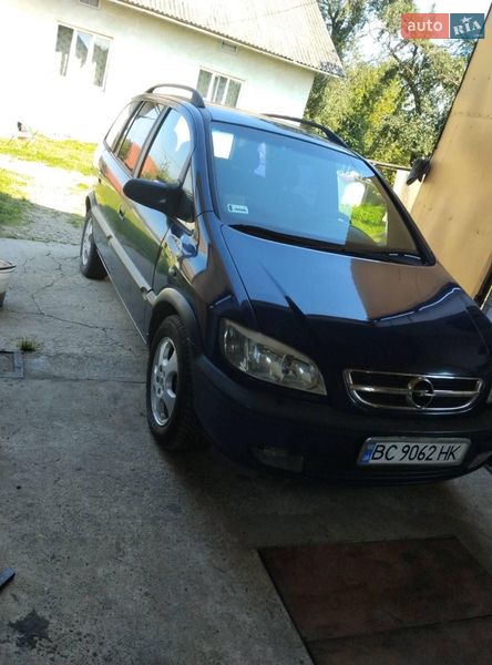 Минивэн Opel Zafira 2003 в Дрогобыче