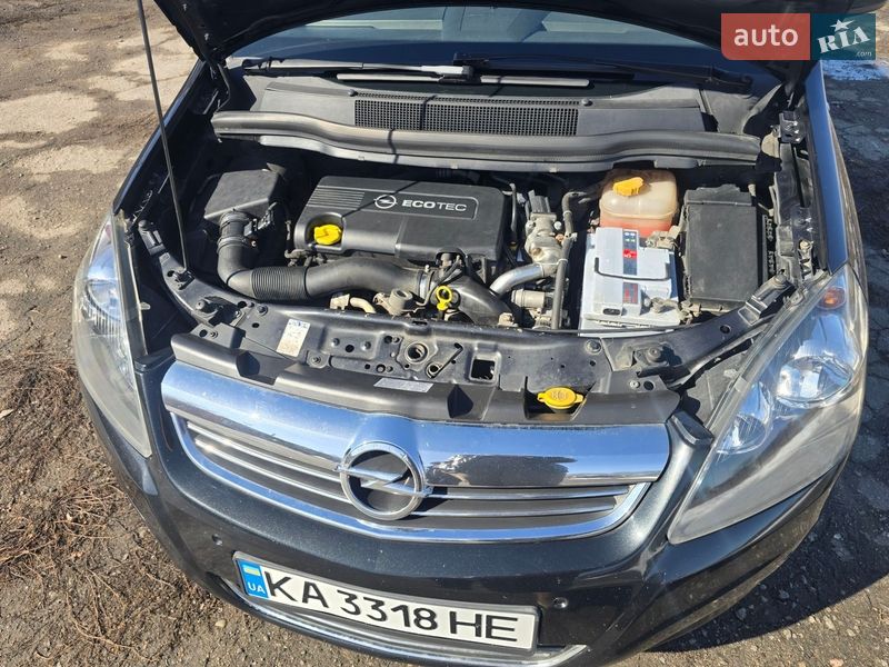 Минивэн Opel Zafira 2013 в Пирятине