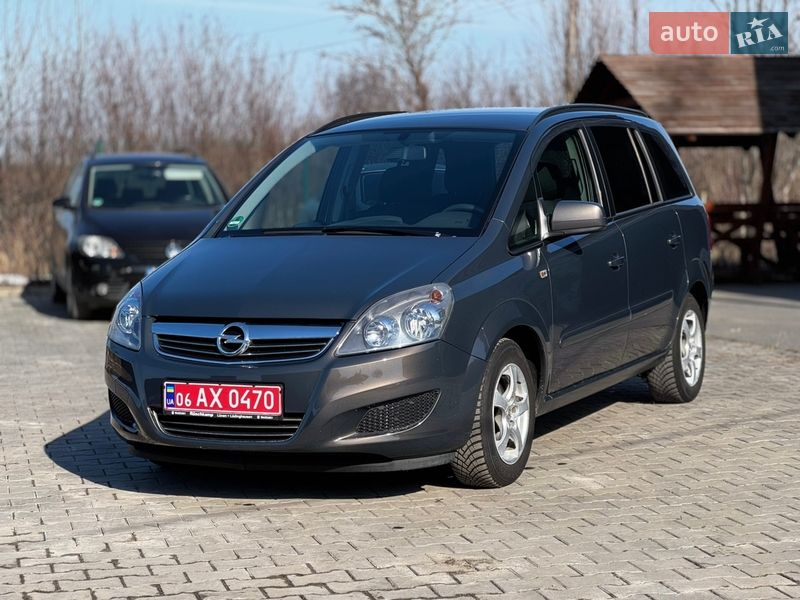 Минивэн Opel Zafira 2012 в Звягеле