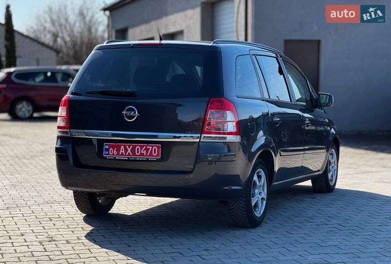 Минивэн Opel Zafira 2012 в Звягеле
