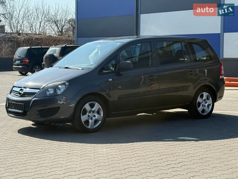 Минивэн Opel Zafira 2012 в Ровно