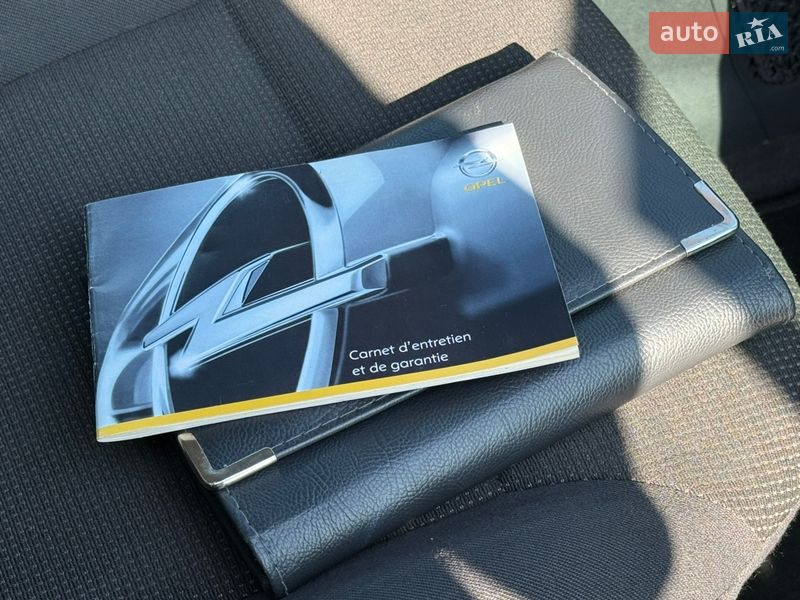 Минивэн Opel Zafira 2012 в Ровно